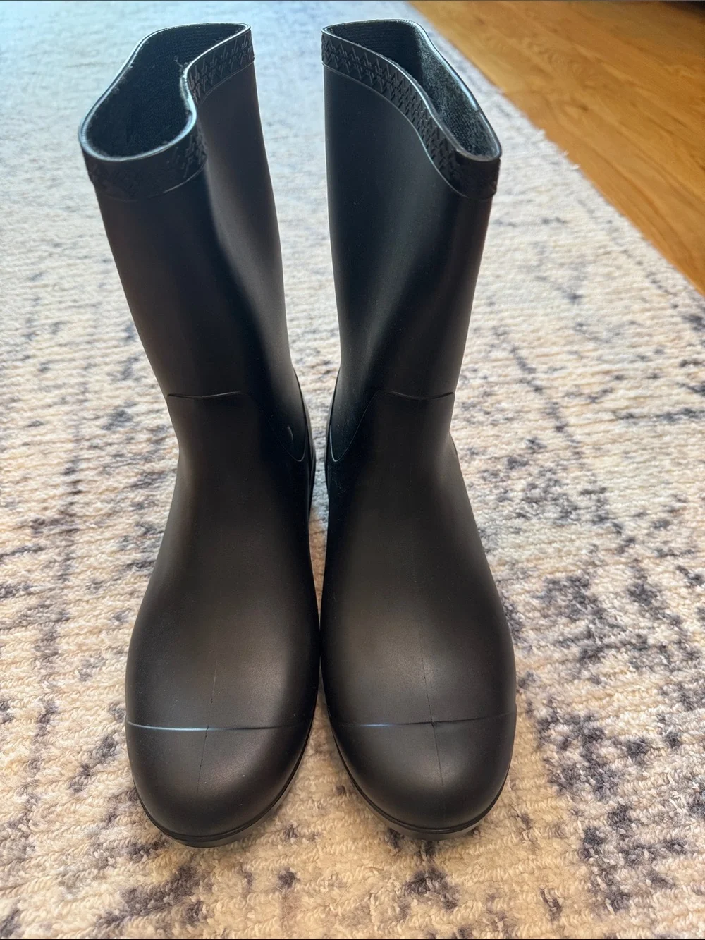 NWT Ugg Matte Black Rain Boot Sz 11